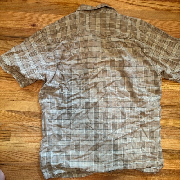Patagonia Men's Tan Plaid Shirt - Picture 3 of 3